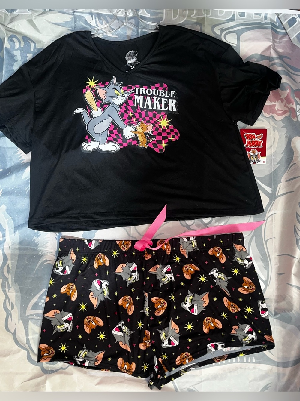Tom & Jerry 'Trouble Maker' Black Short Pajama Set - Picture 9 of 9